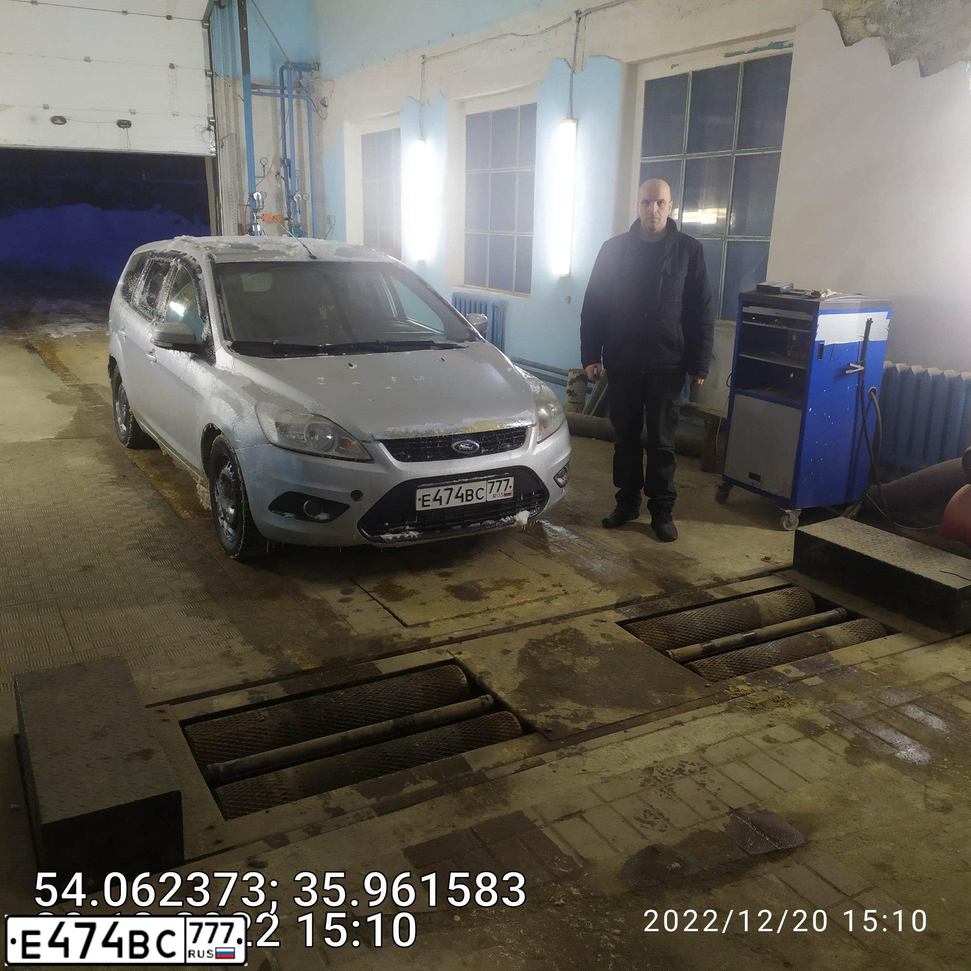Фото автомобиля FORD FOCUS, 2010 — госномер Е474ВС777. Цвет: СЕРЕБРИСТЫЙ