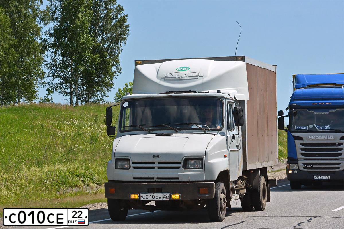 Фото автомобиля ZIL 5301 /4X2/, 2001 — госномер С010СЕ22. Цвет: Белый