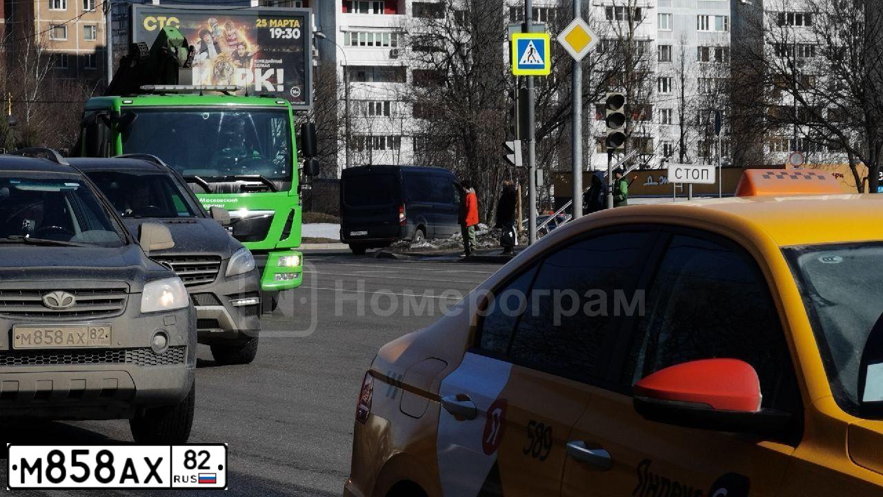 Фото автомобиля DAEWOO WINSTORM, 2009 — госномер М858АХ82. Цвет: ЧЕРНЫЙ