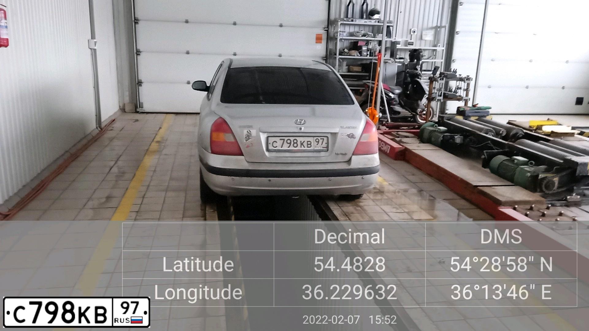 Фото автомобиля HYUNDAI ELANTRA, 2003 — госномер Р110НЕ40. Цвет: БЕЛЫЙ СЕРЕБРИСТЫЙ