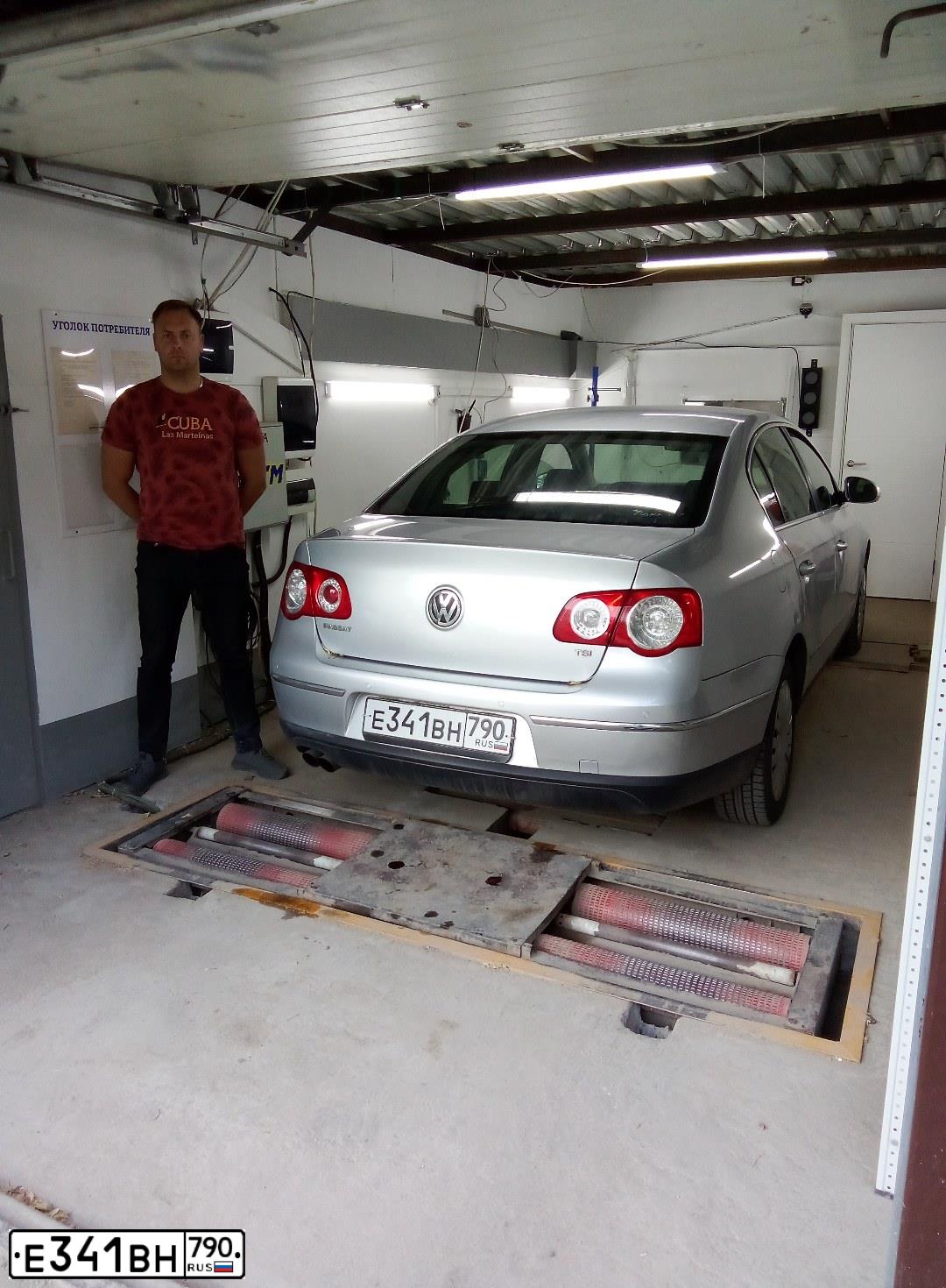 Фото автомобиля VOLKSWAGEN PASSAT, 2007 — госномер Т613ВК977