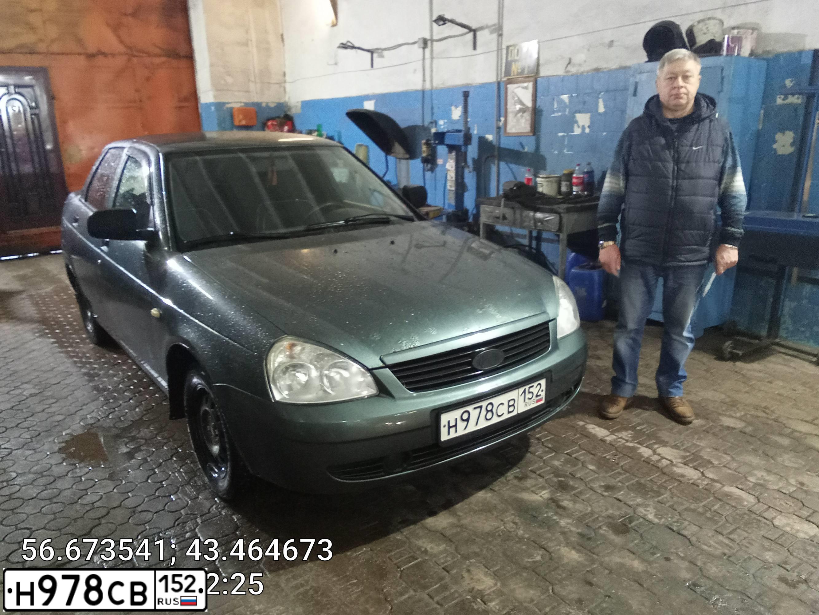 Фото автомобиля LADA PRIORA, 2010 — госномер В252ТО37. Цвет: СЕРО-ЗЕЛЕНЫЙ