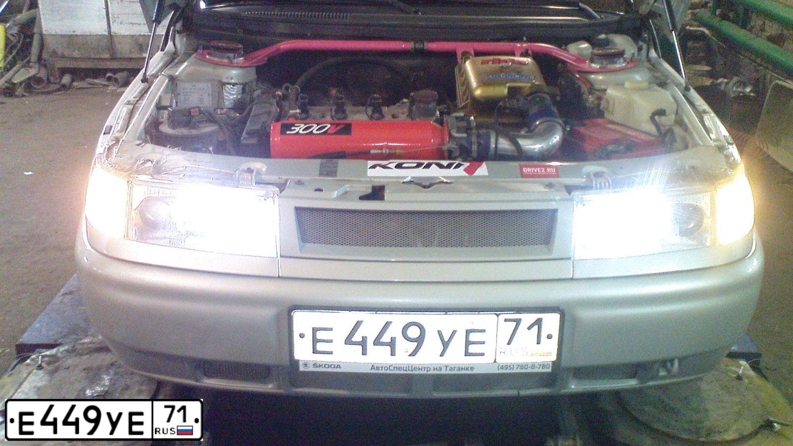 Фото автомобиля LADA 2112, 2005 — госномер Е449УЕ71. Цвет: МОЛОЧНО-БЕЛЫЙ СЕРЕБРИСТЫЙ