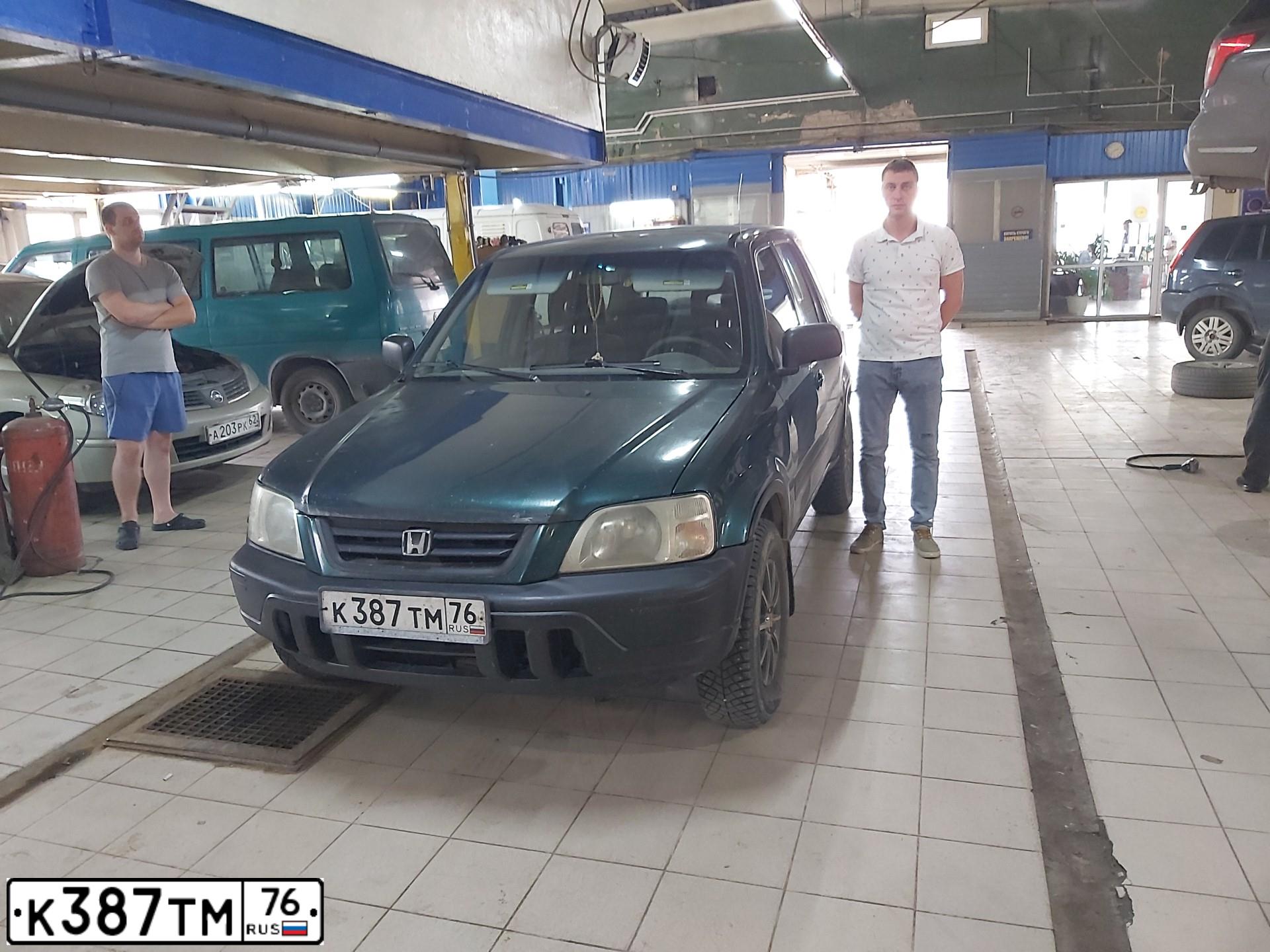 Фото автомобиля ХОНДА HONDA CR-V, 1999 — госномер М332УВ62. Цвет: Темно-зеленый