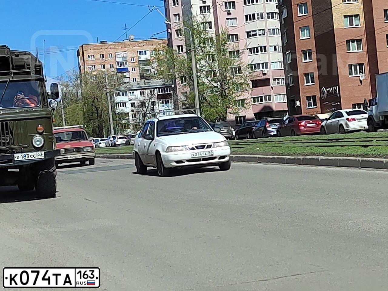 Фото автомобиля TOYOTA CAMRY, 2004 — госномер К074ТА163. Цвет: СЕРЕБРИСТЫЙ