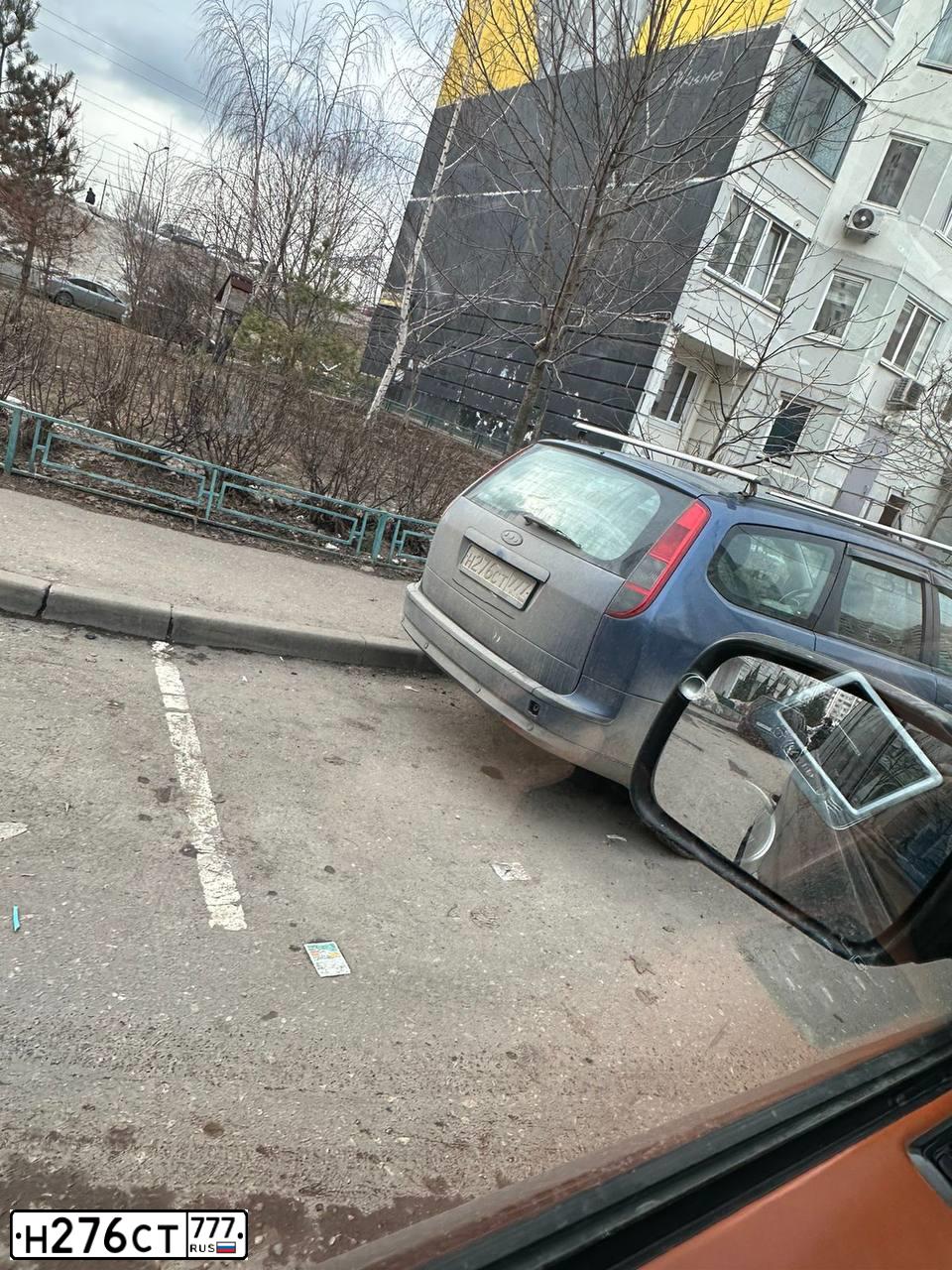 Фото автомобиля FORD FOCUS, 2007 — госномер Н276СТ777. Цвет: СИНИЙ