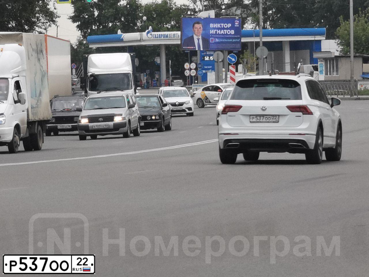 Фото автомобиля VOLKSWAGEN TIGUAN, 2019 — госномер С346ХМ89. Цвет: Белый