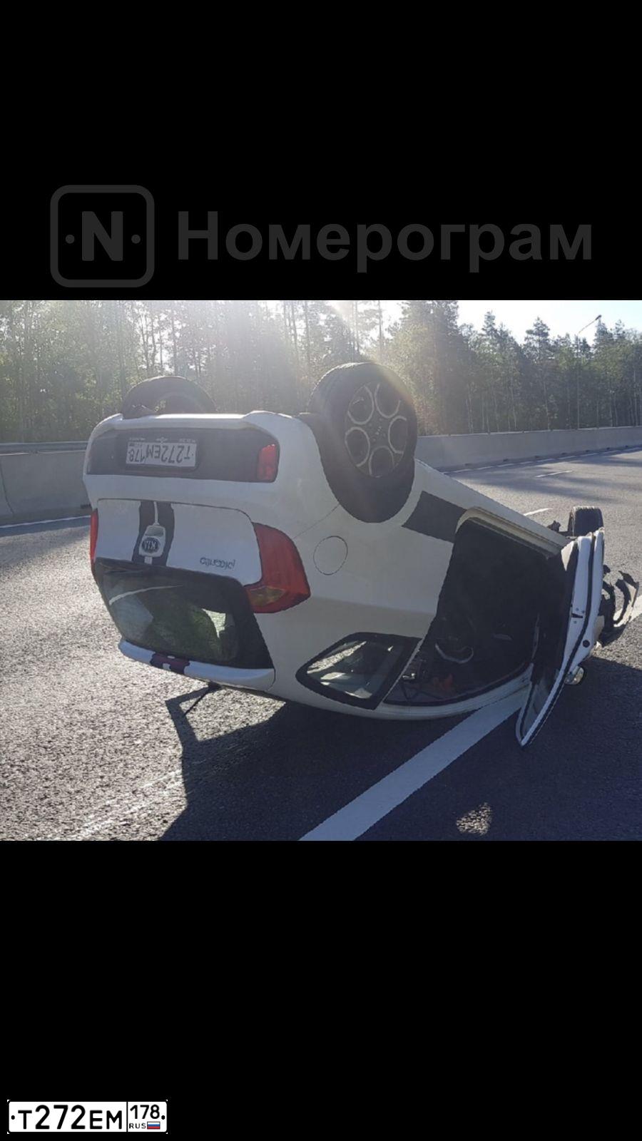 Фото автомобиля KIA PICANTO / MORNING, 2013 — госномер Т272ЕМ178. Цвет: Белый