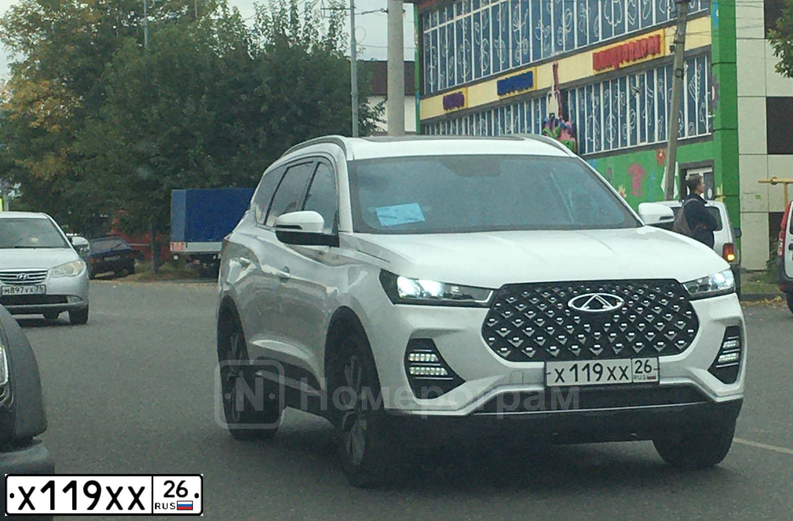 Фото автомобиля HYUNDAI I40, 2013 — госномер К563КК26. Цвет: Белый