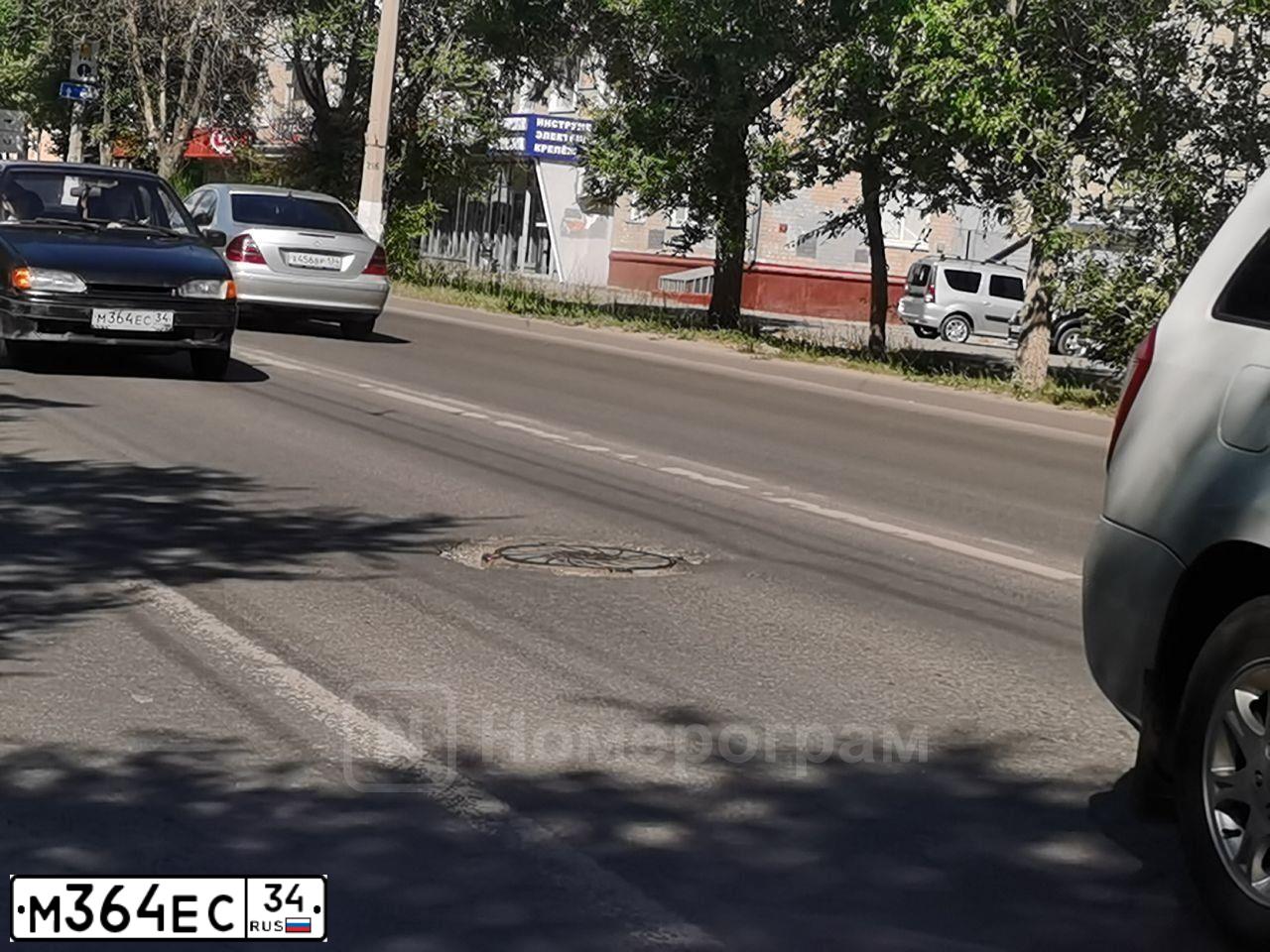 Фото автомобиля LADA 2115 SAMARA, 2005 — госномер О645КМ134. Цвет: ГРАФИТОВЫЙ МЕТАЛЛИК