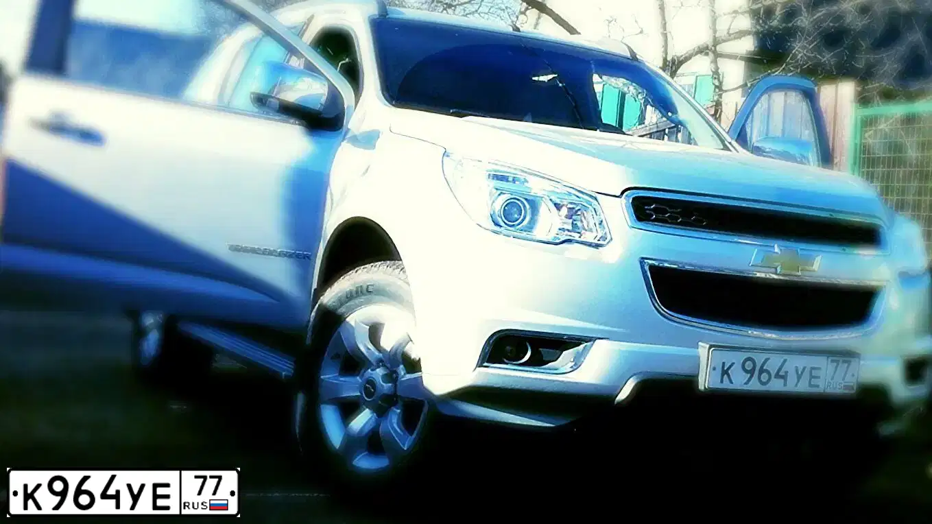 Фото автомобиля CHEVROLET TRAILBLAZER, 2013 — госномер О434НО11. Цвет: СЕРЕБРИСТЫЙ МЕТАЛЛИК