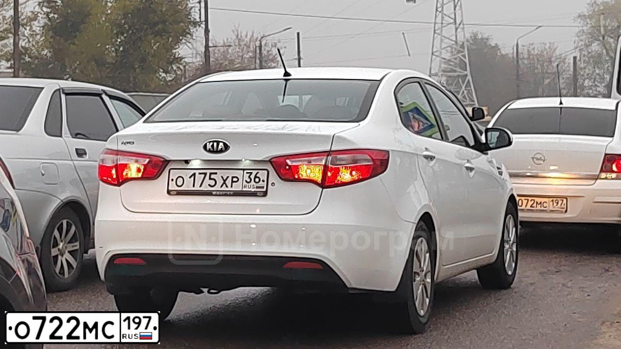 Фото автомобиля GREAT WALL H5, 2011 — госномер О722МС197. Цвет: ЗЕЛЕНЫЙ