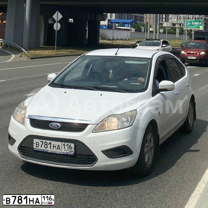 Фото автомобиля FORD FOCUS, 2010 — госномер В781НА116. Цвет: БЕЛЫЙ