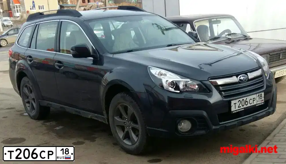 Фото автомобиля SUBARU OUTBACK, 2014 — госномер Т206СР18. Цвет: ТЕМНО-СЕРЫЙ