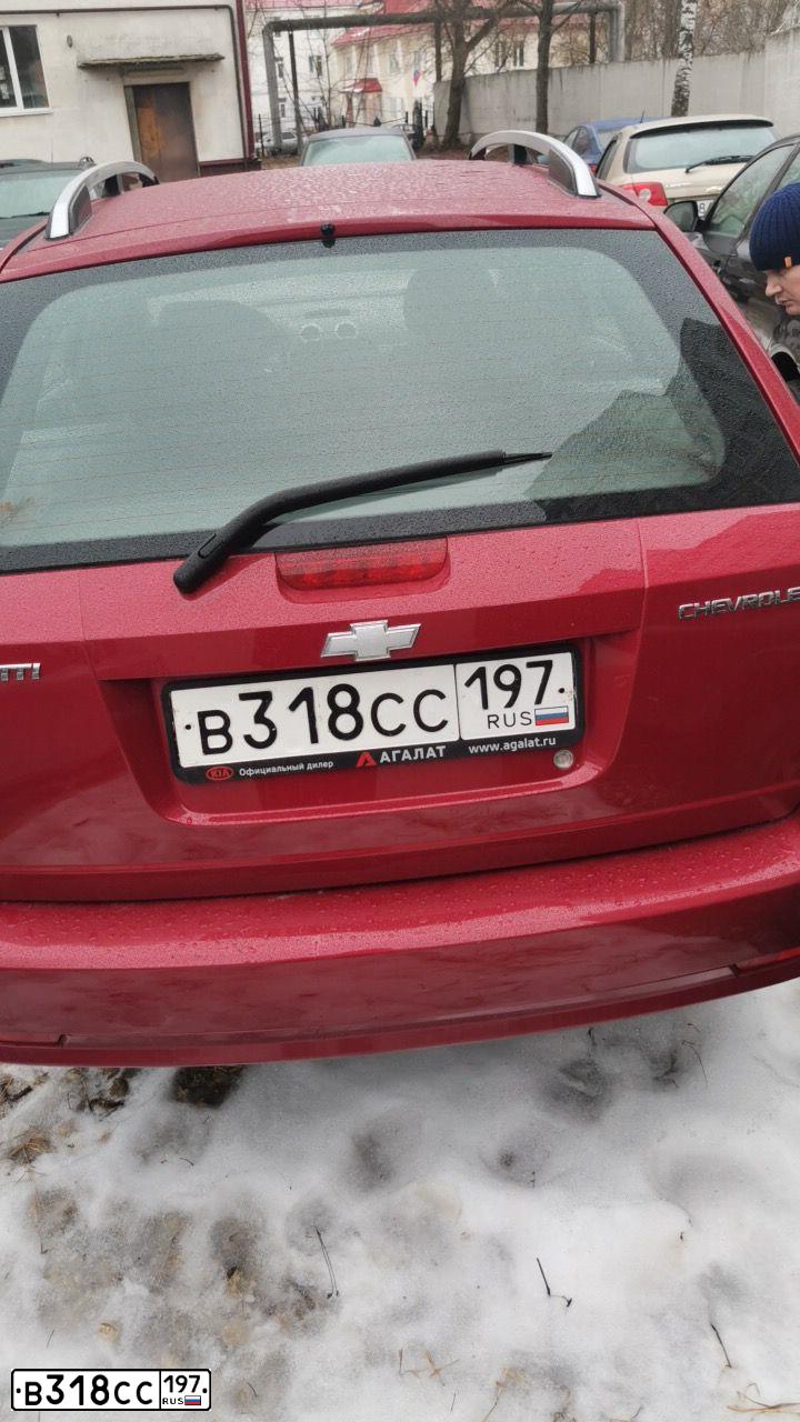 Фото автомобиля CHEVROLET LACETTI, 2011 — госномер В218ТК33. Цвет: Красный