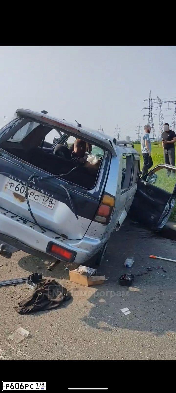 Фото автомобиля MITSUBISHI PAJERO SPORT, 2006 — госномер Р606РС178. Цвет: Серебристый
