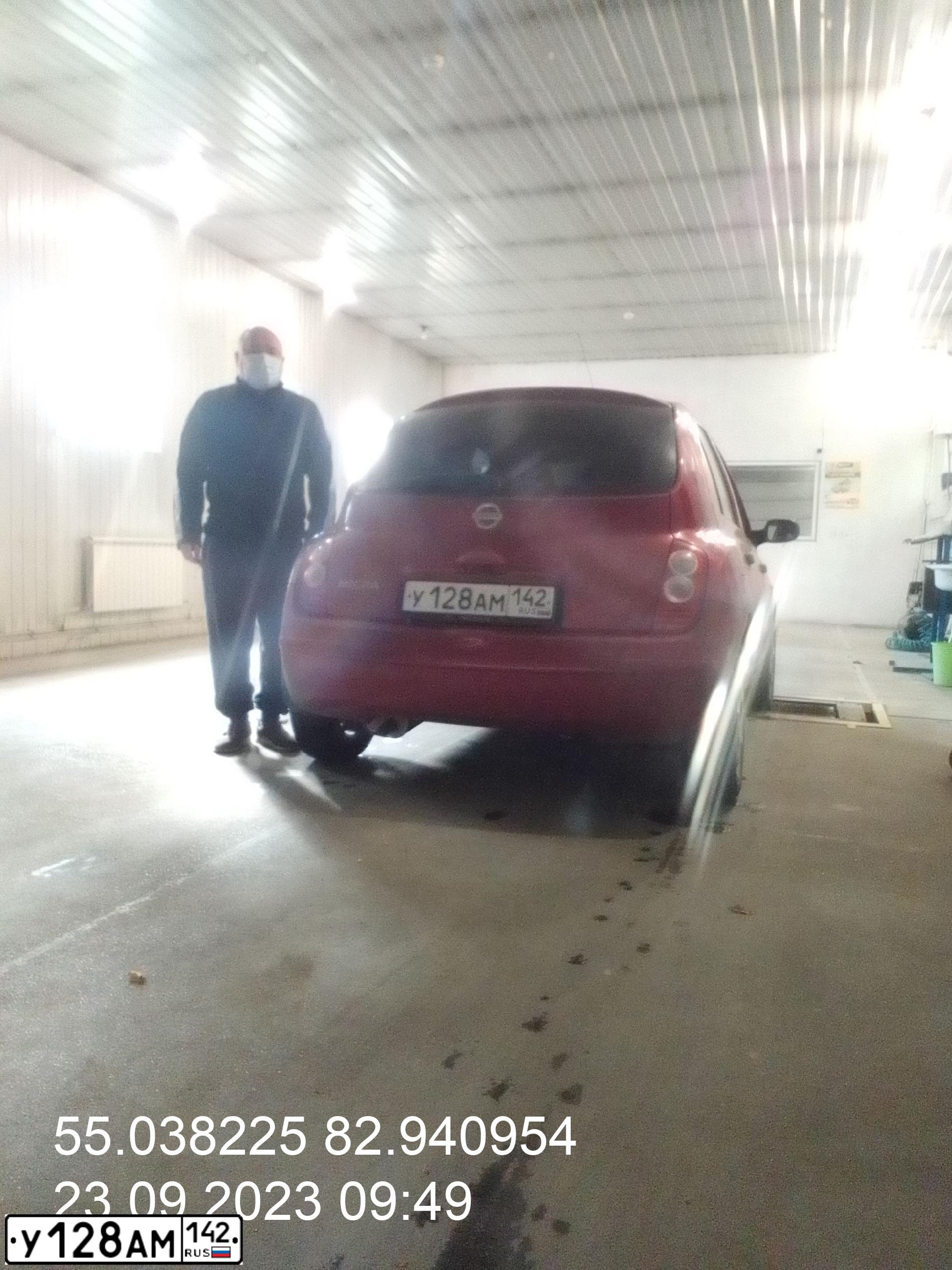 Фото автомобиля NISSAN MICRA, 2007 — госномер Р577СО154. Цвет: ВИШНЕВЫЙ