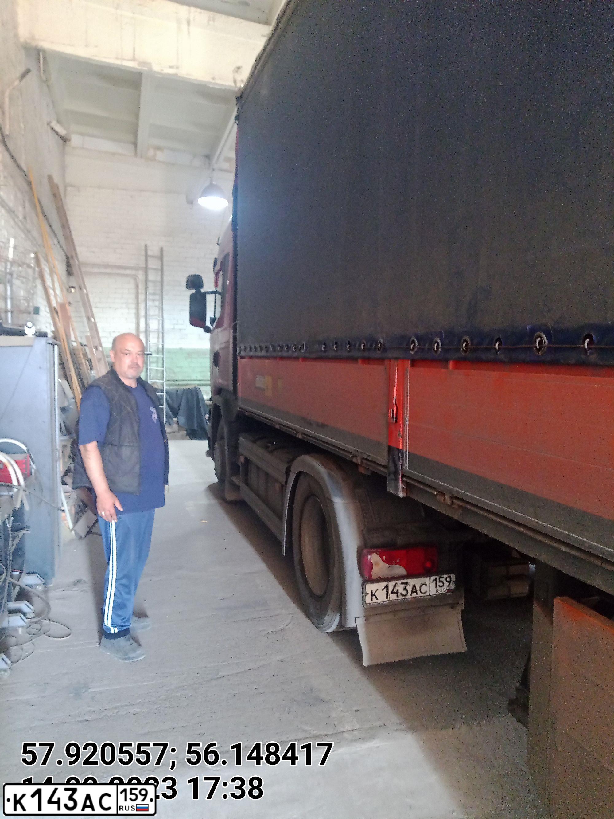 Фото автомобиля SCANIA SERIE G /4X2/, 2014 — госномер К143АС159. Цвет: КРАСНЫЙ