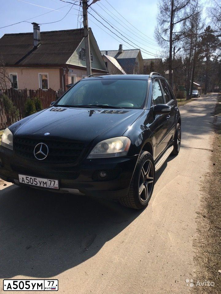 Фото автомобиля MERCEDES M-KLASSE, 2005 — госномер Т127ЕМ761. Цвет: ЧЕРНЫЙ