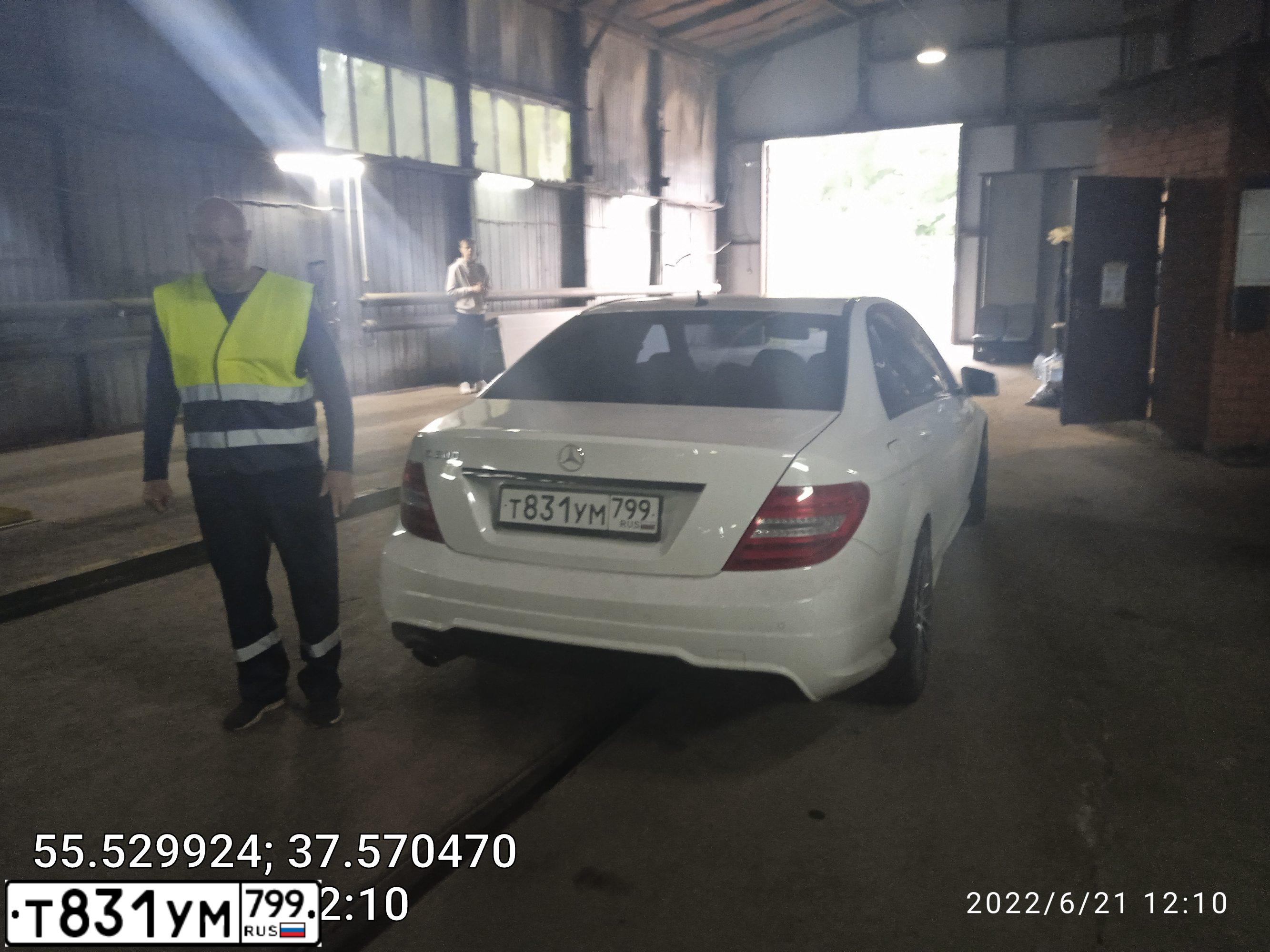 Фото автомобиля MERCEDES C-KLASSE, 2012 — госномер О434ВХ136