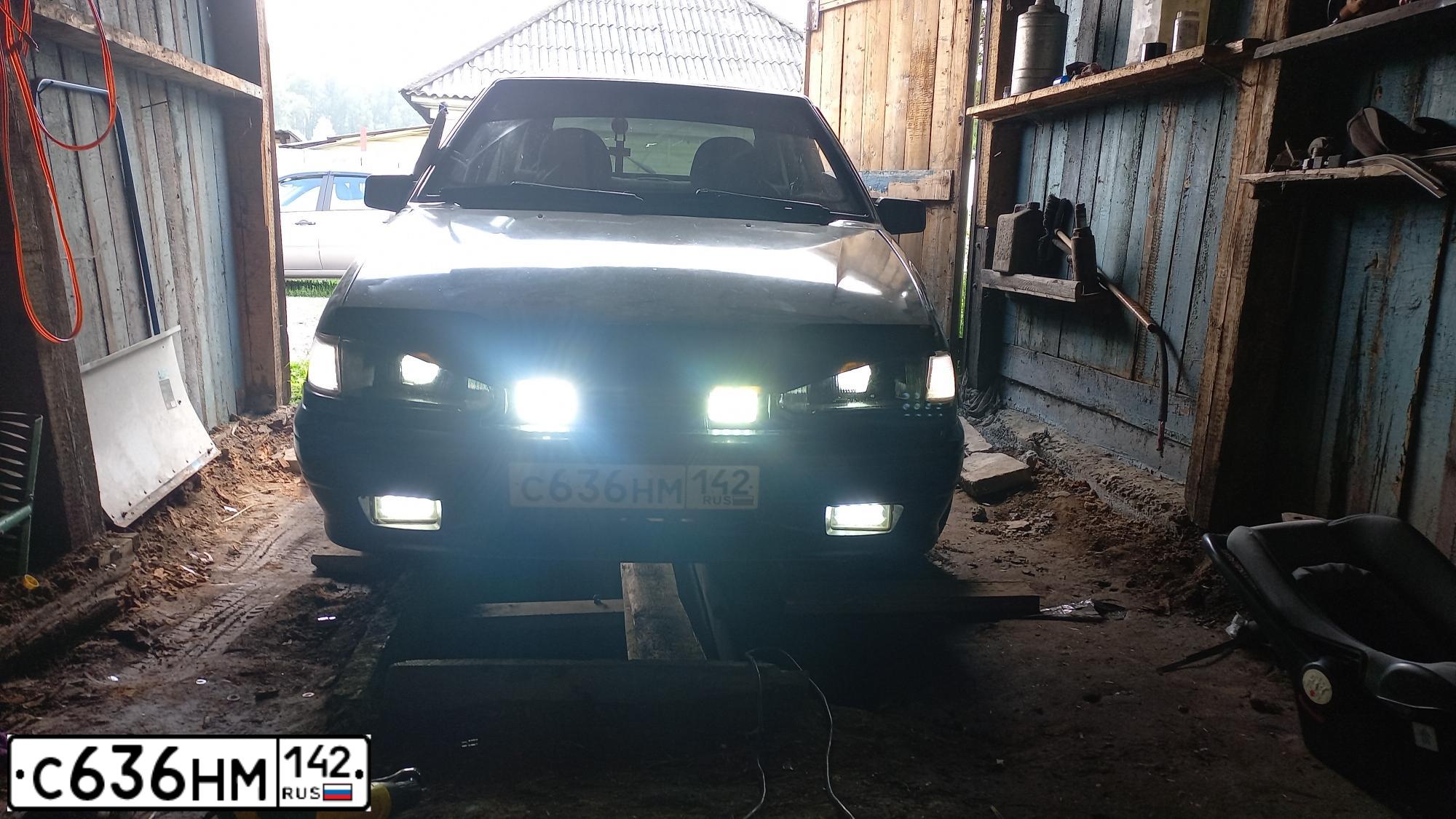 Фото автомобиля LADA 2114 SAMARA, 2006 — госномер С636НМ142. Цвет: ЗОЛОТИСТЫЙ ТЕМНО-ЗЕЛЕНЫЙ