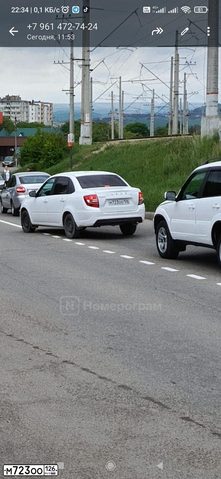 Фото автомобиля LADA GRANTA 219040, 2022 — госномер М723ОО126. Цвет: Белый