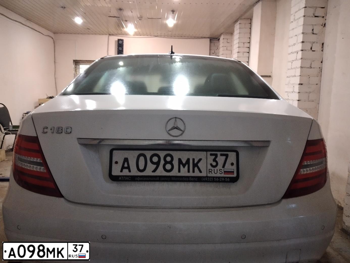 Фото автомобиля MERCEDES C-KLASSE, 2014 — госномер А098МК37. Цвет: БЕЛЫЙ
