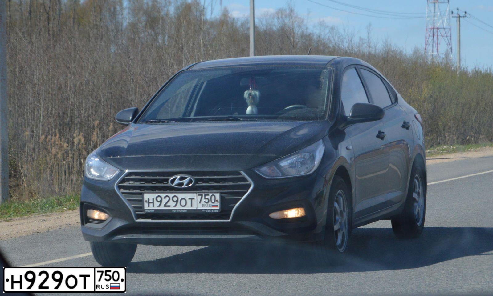 Фото автомобиля HYUNDAI SOLARIS, 2017 — госномер Р698ХЕ73. Цвет: ЧЕРНЫЙ