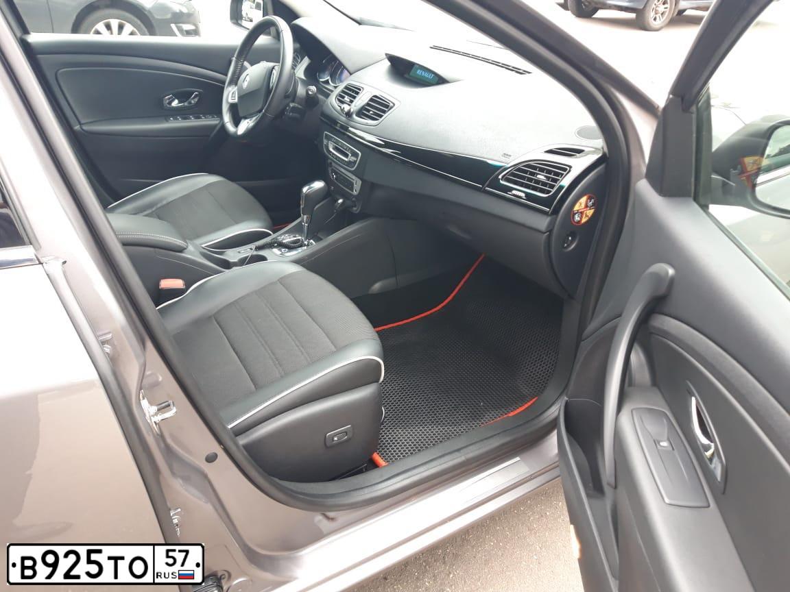 Фото автомобиля RENAULT FLUENCE, 2013 — госномер В925ТО57. Цвет: ТЕМНО-СЕРЫЙ