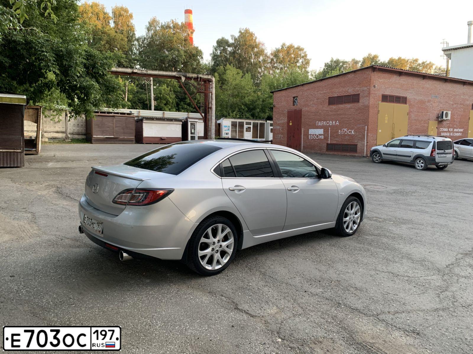 Фото автомобиля VOLKSWAGEN GOLF, 2011 — госномер Е431ХА790. Цвет: Серебристый