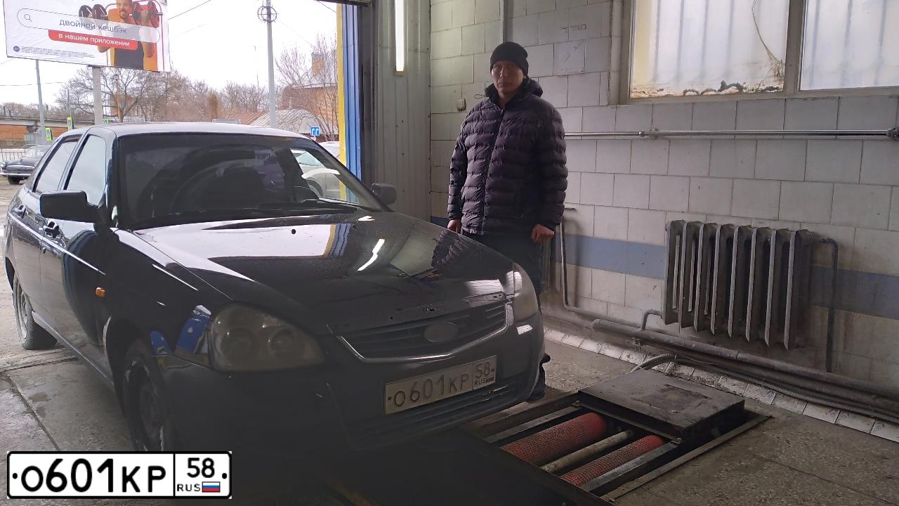Фото автомобиля LADA 2172 PRIORA, 2010 — госномер К671МХ164. Цвет: Сине-Черный