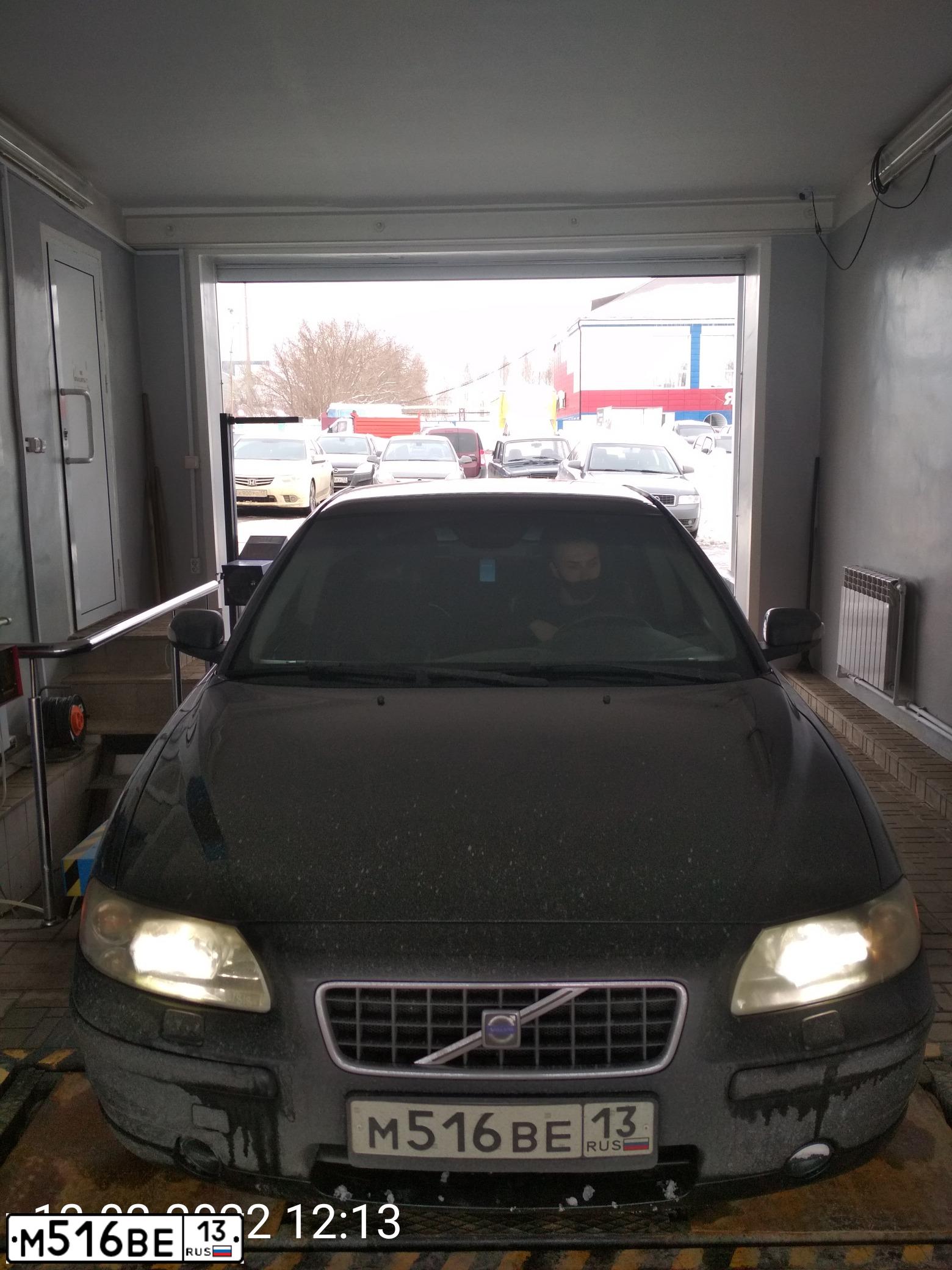Фото автомобиля VOLVO S60, 2007 — госномер М516ВЕ13. Цвет: ЧЕРНЫЙ