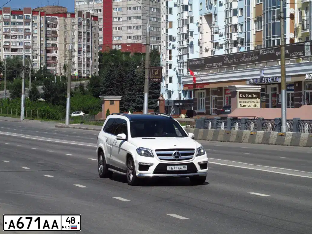 Фото автомобиля MERCEDES-BENZ GL350CDI, 2013 — госномер У916ТЕ48