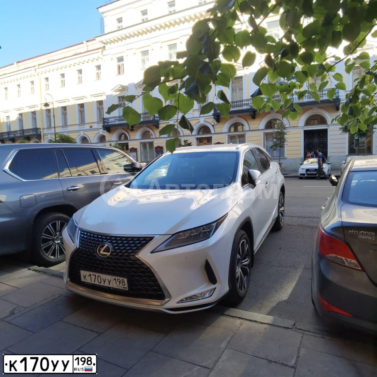 Фото автомобиля LEXUS RX, 2021 — госномер К170УУ198