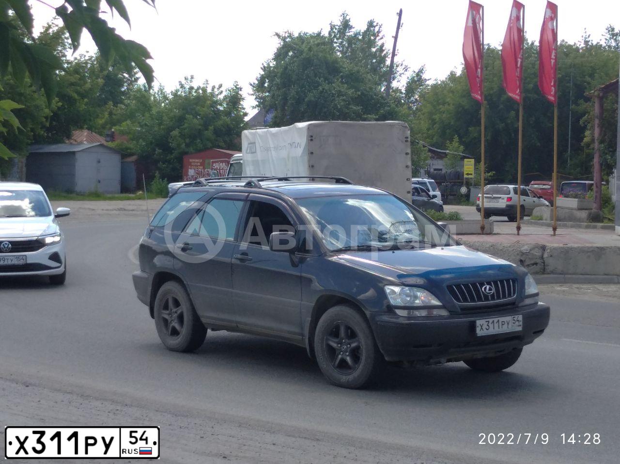 Фото автомобиля LEXUS RX, 2001 — госномер Х311РУ54. Цвет: ЧЕРНЫЙ