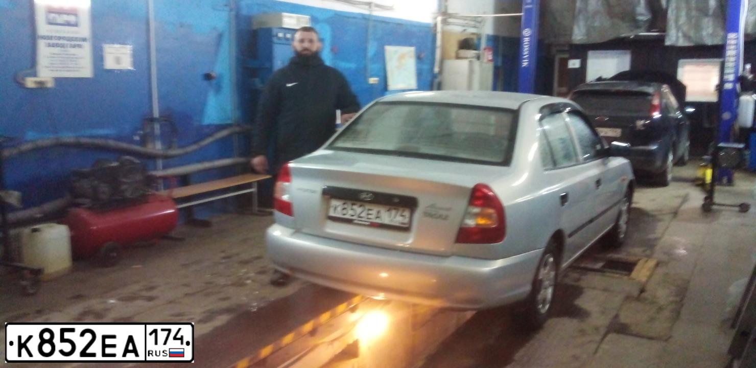 Фото автомобиля HYUNDAI ACCENT, 2008 — госномер Т543КК196