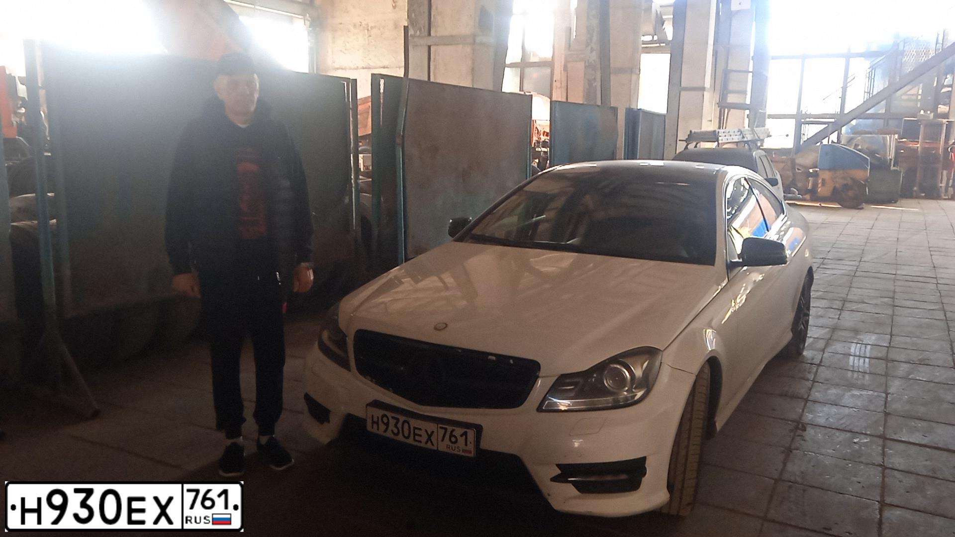 Фото автомобиля MERCEDES C-KLASSE, 2012 — госномер М969НЕ761. Цвет: Белый