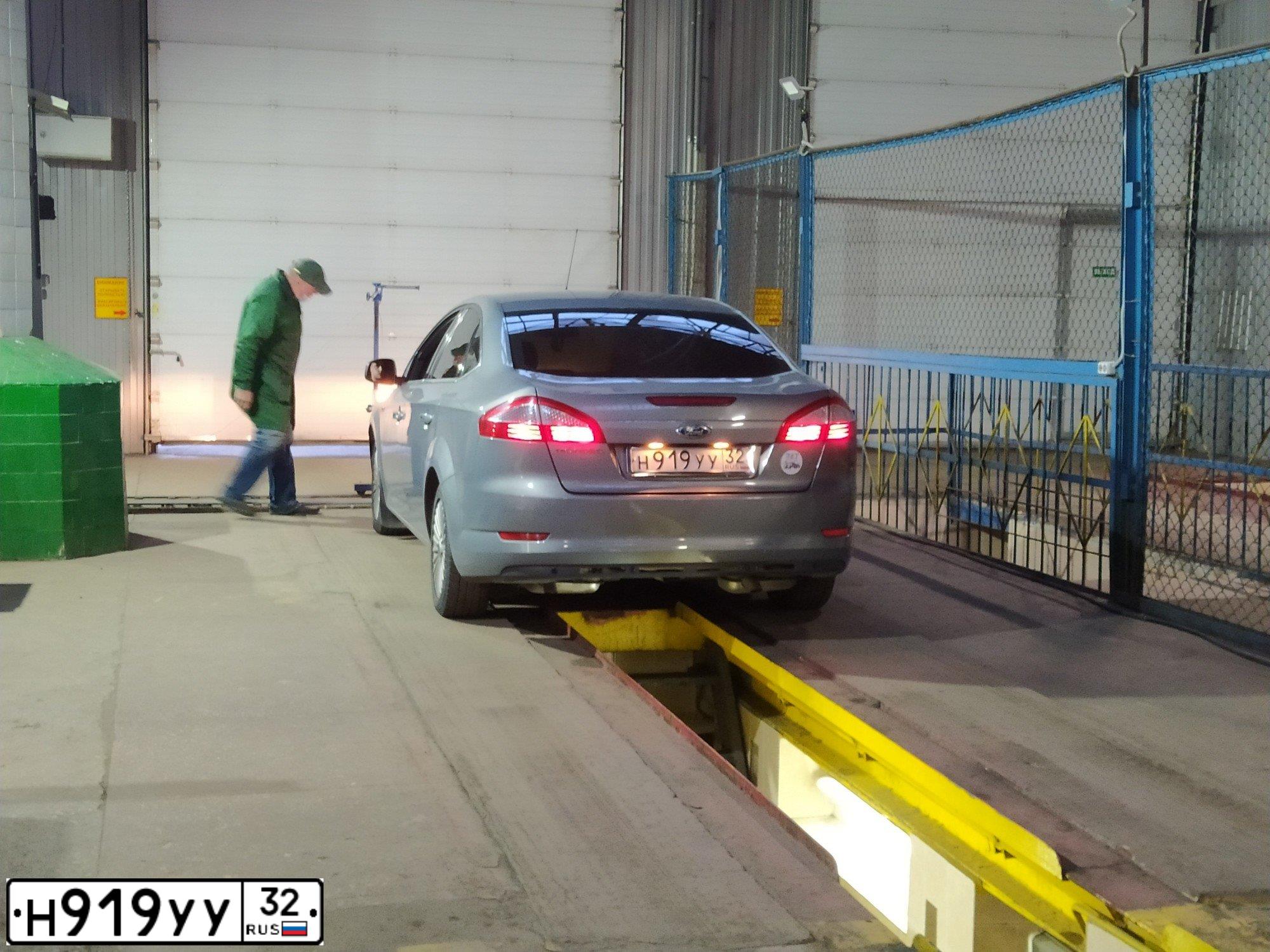 Фото автомобиля FORD MONDEO, 2008 — госномер С747ЕУ799. Цвет: СЕРЫЙ