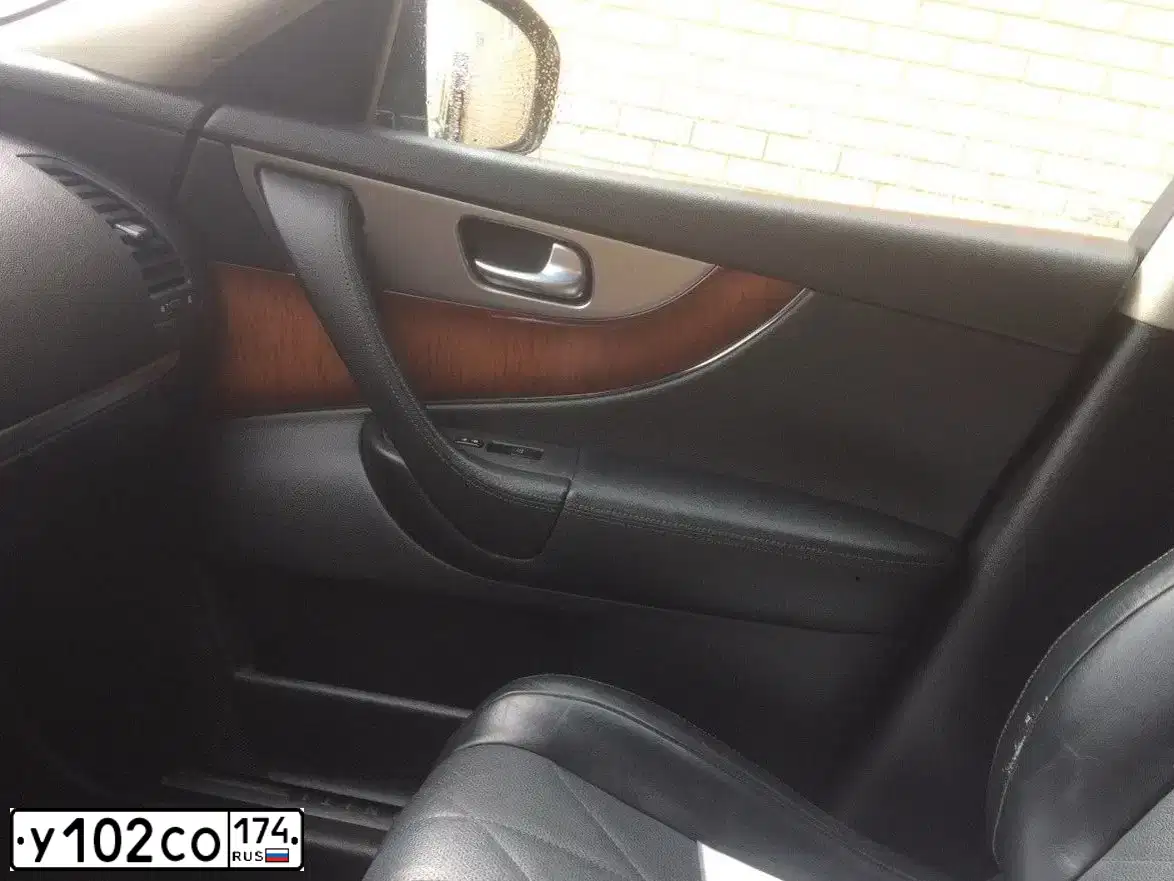 Фото автомобиля INFINITI I QX70 FX, 2013 — госномер О816ОТ71. Цвет: Белый