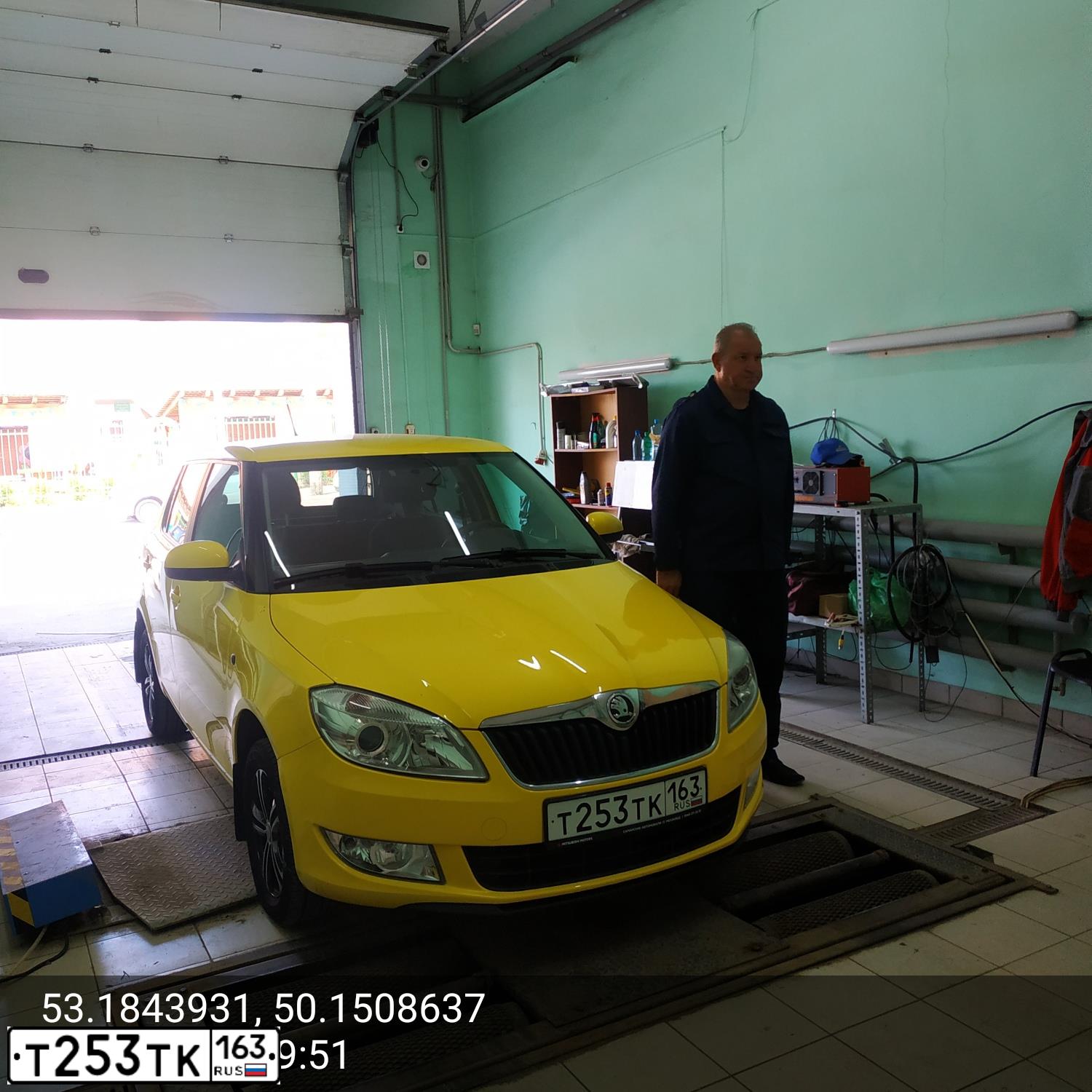 Фото автомобиля SKODA FABIA, 2013 — госномер К807ТК763. Цвет: ЖЁЛТЫЙ