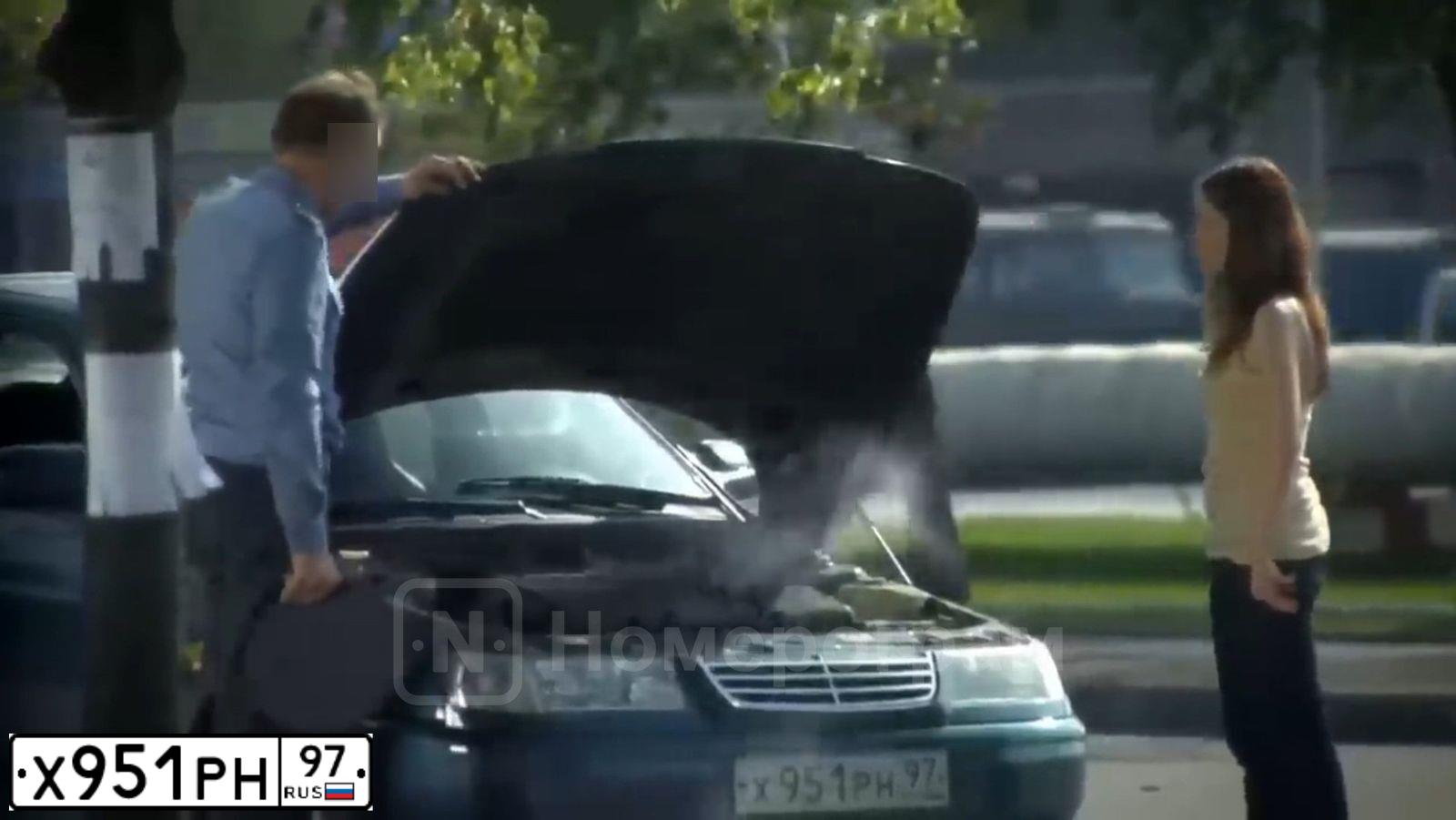 Фото автомобиля LADA 2112, 2004 — госномер Х951РН97. Цвет: СИНЕ - ЗЕЛЕНЫЙ