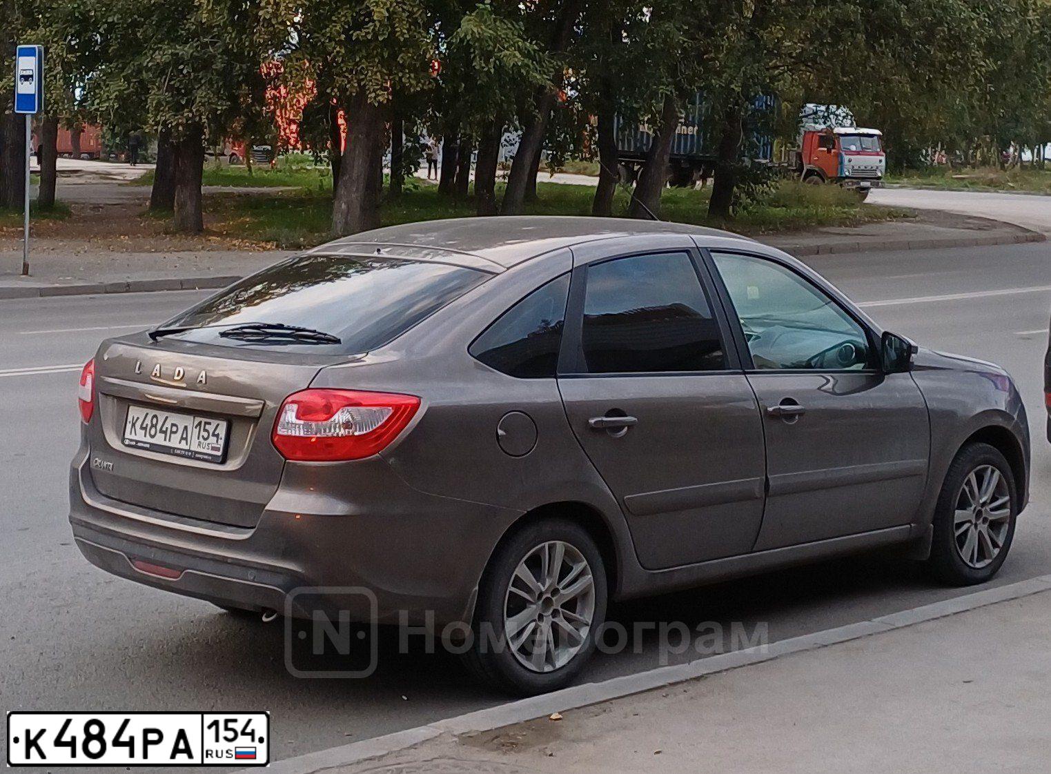 Фото автомобиля TOYOTA RAV4, 2011 — госномер Е333ВХ152. Цвет: бронзовый