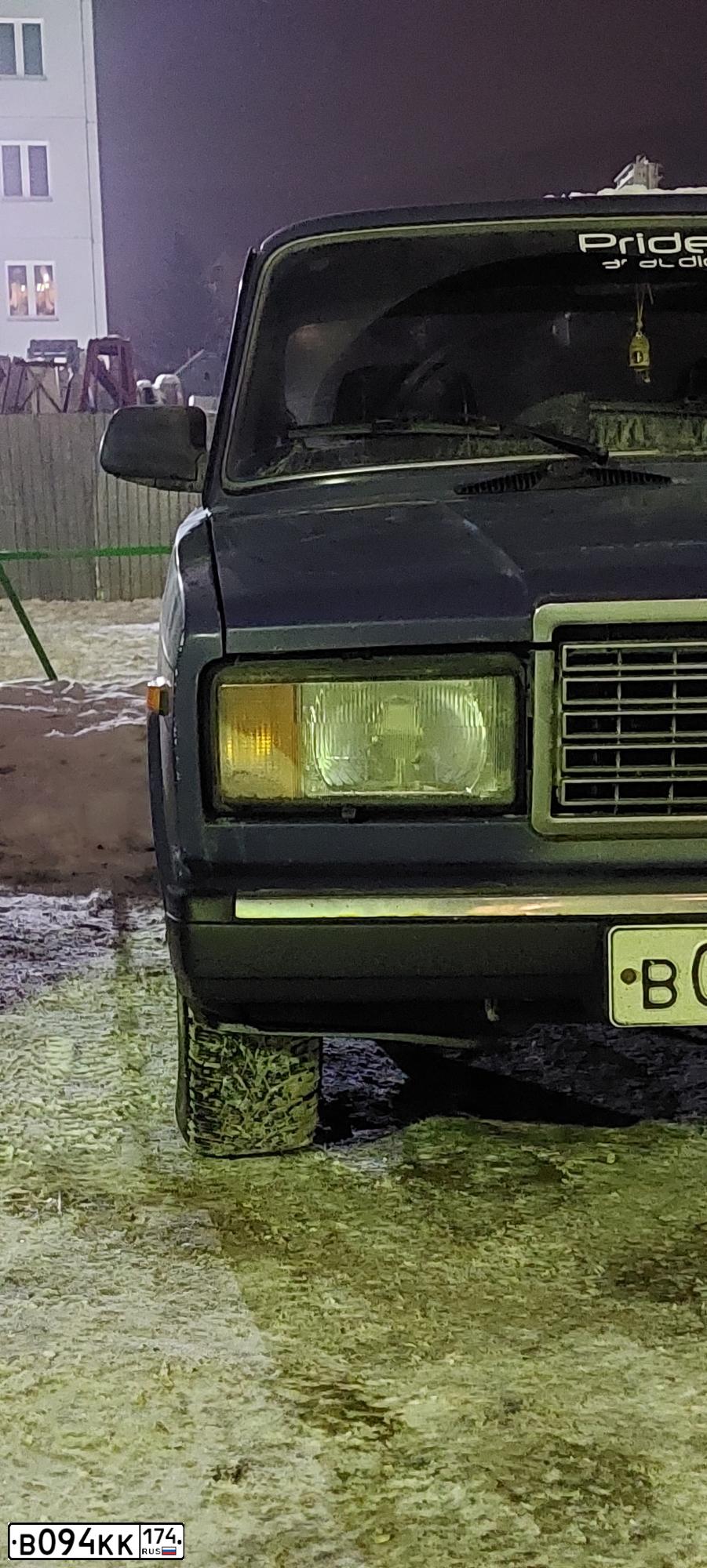 Фото автомобиля LADA 2107, 2006 — госномер Р838ЕМ774. Цвет: синий