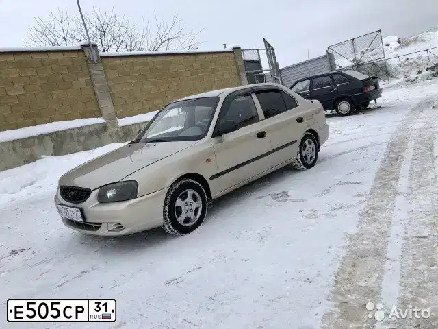 Фото автомобиля TAGAZ ACCENT, 2004 — госномер Е505СР31. Цвет: БЕЖЕВЫЙ