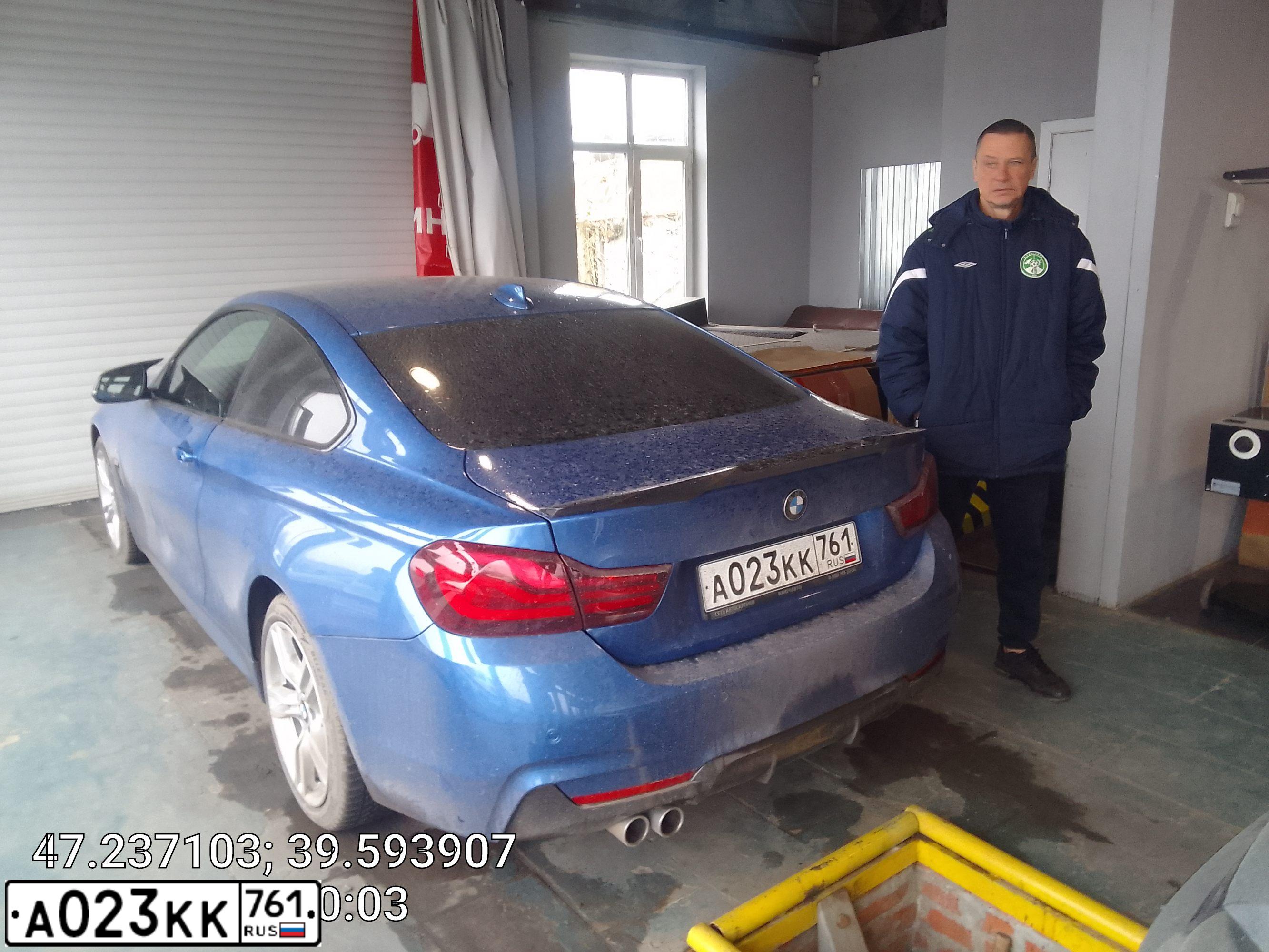 Фото автомобиля BMW SERIE 4, 2019 — госномер У360АМ977. Цвет: синий