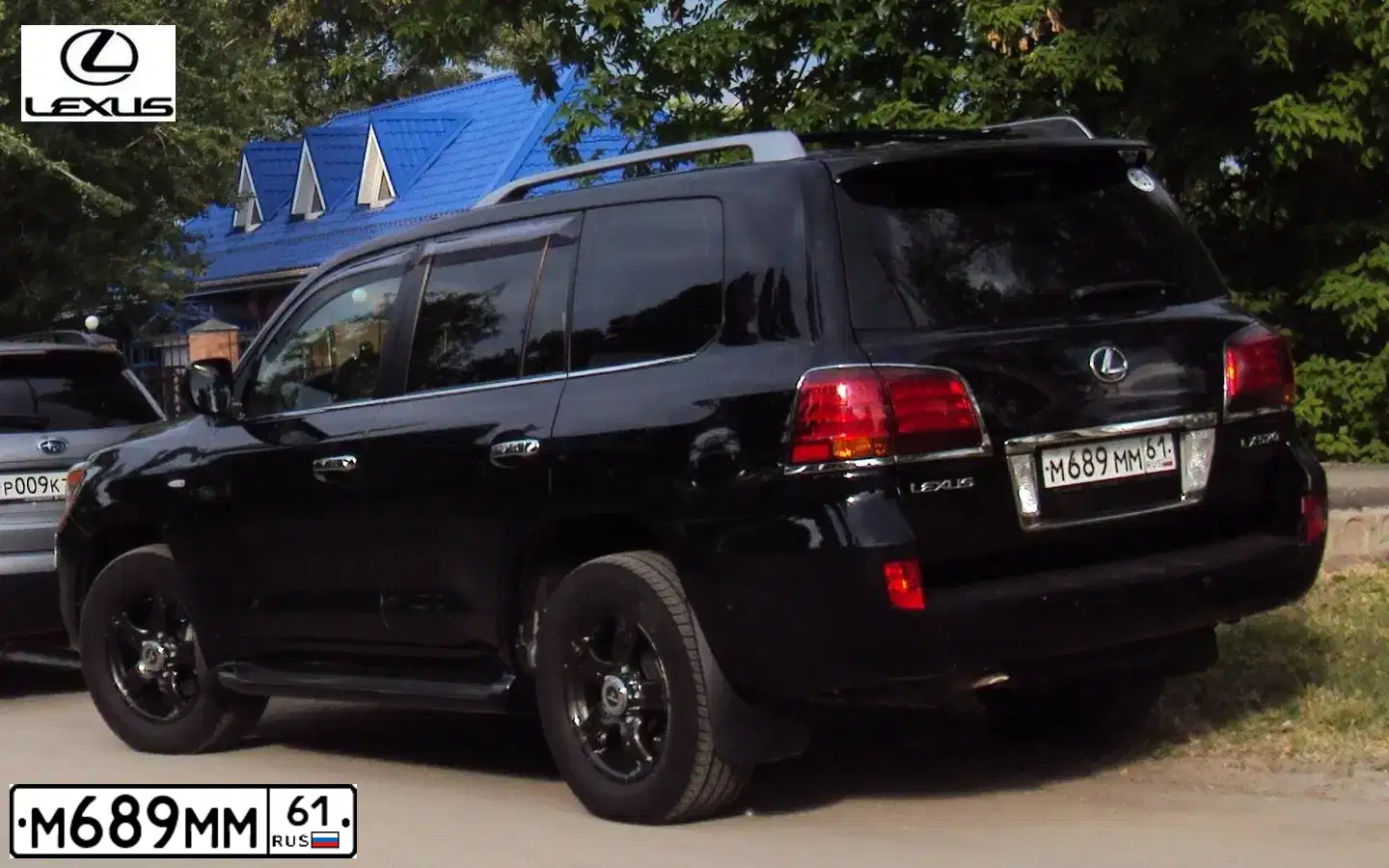 Фото автомобиля LEXUS S LX, 2008 — госномер М689ММ61. Цвет: ЧЕРНЫЙ