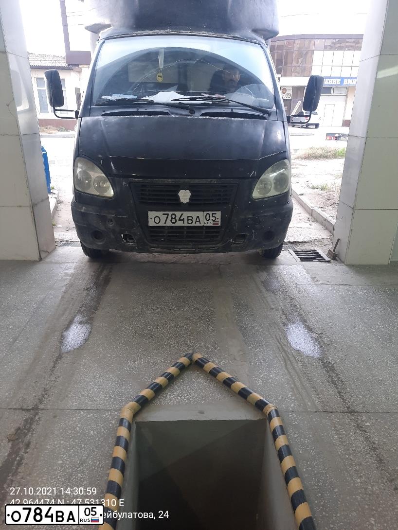 Фото автомобиля GAZ 2747, 2003 — госномер М460АХ05. Цвет: ЧЕРНЫЙ
