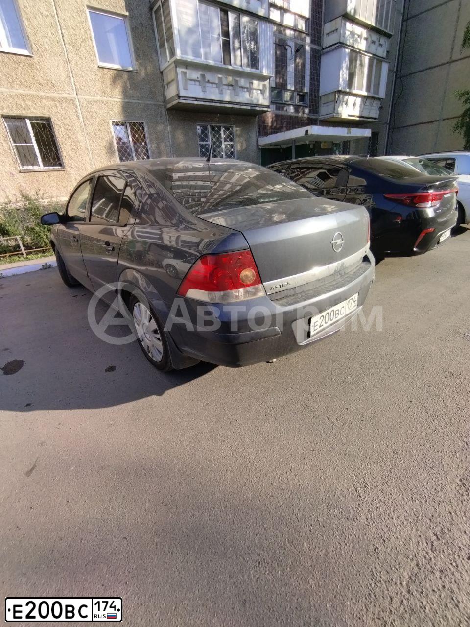Фото автомобиля MAZDA 3, 2006 — госномер Т474ХЕ174. Цвет: ТЕМНО-СЕРЫЙ