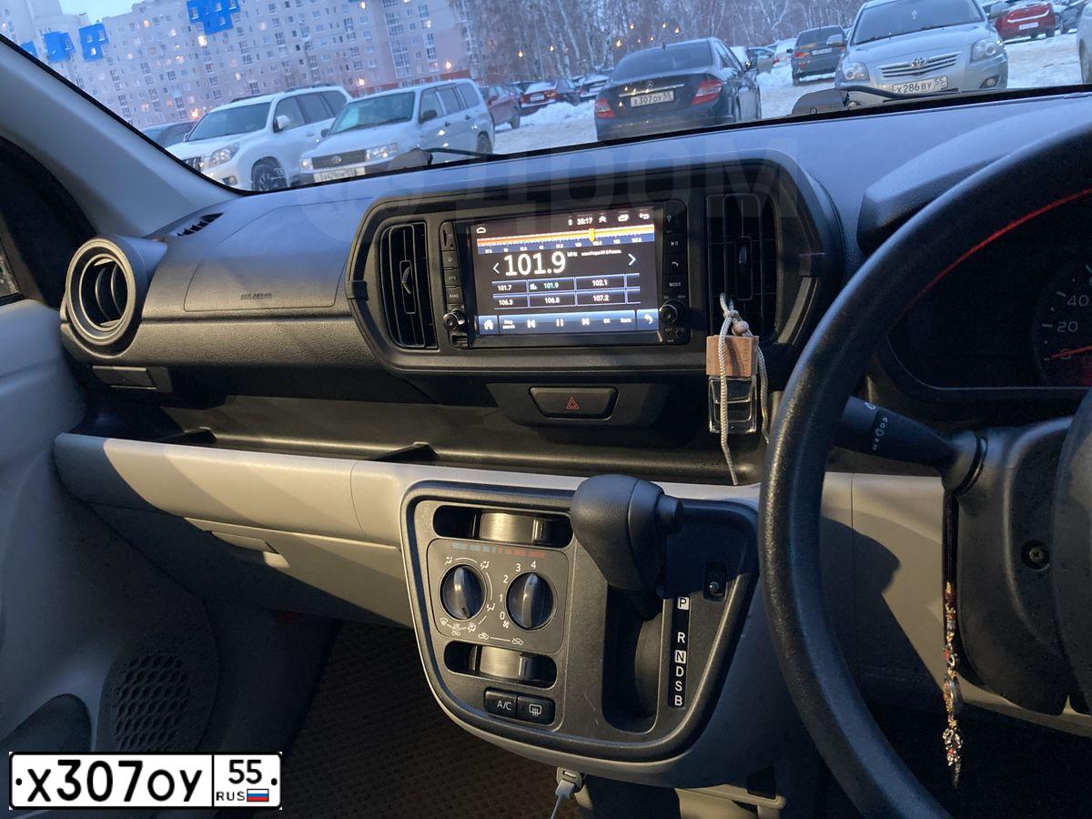 Фото автомобиля MERCEDES C-KLASSE, 2010 — госномер Х307ОУ55. Цвет: ЧЕРНЫЙ