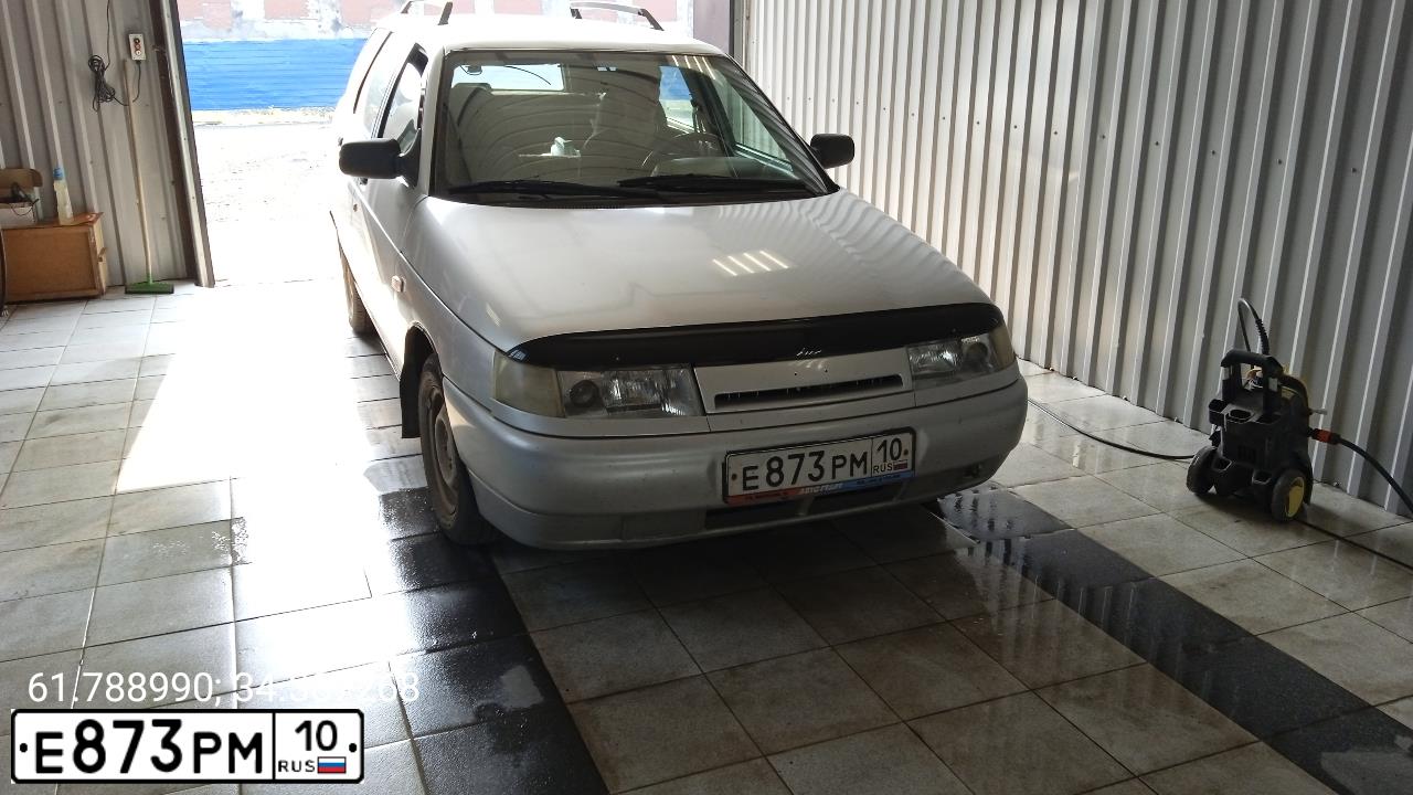 Фото автомобиля LADA 2111 LADA, 2006 — госномер Е873РМ10. Цвет: СВЕТЛО-СЕРЕБРИСТЫЙ МЕТАЛЛ
